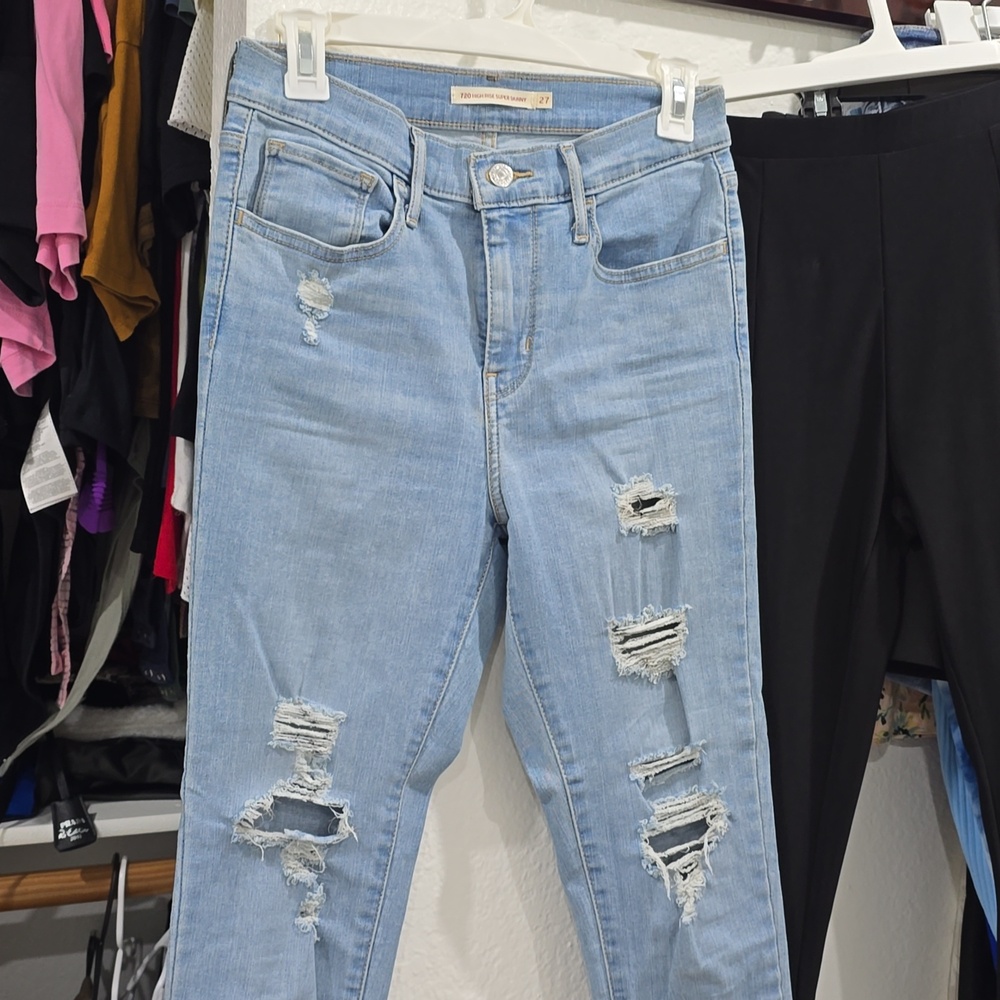 Levi's